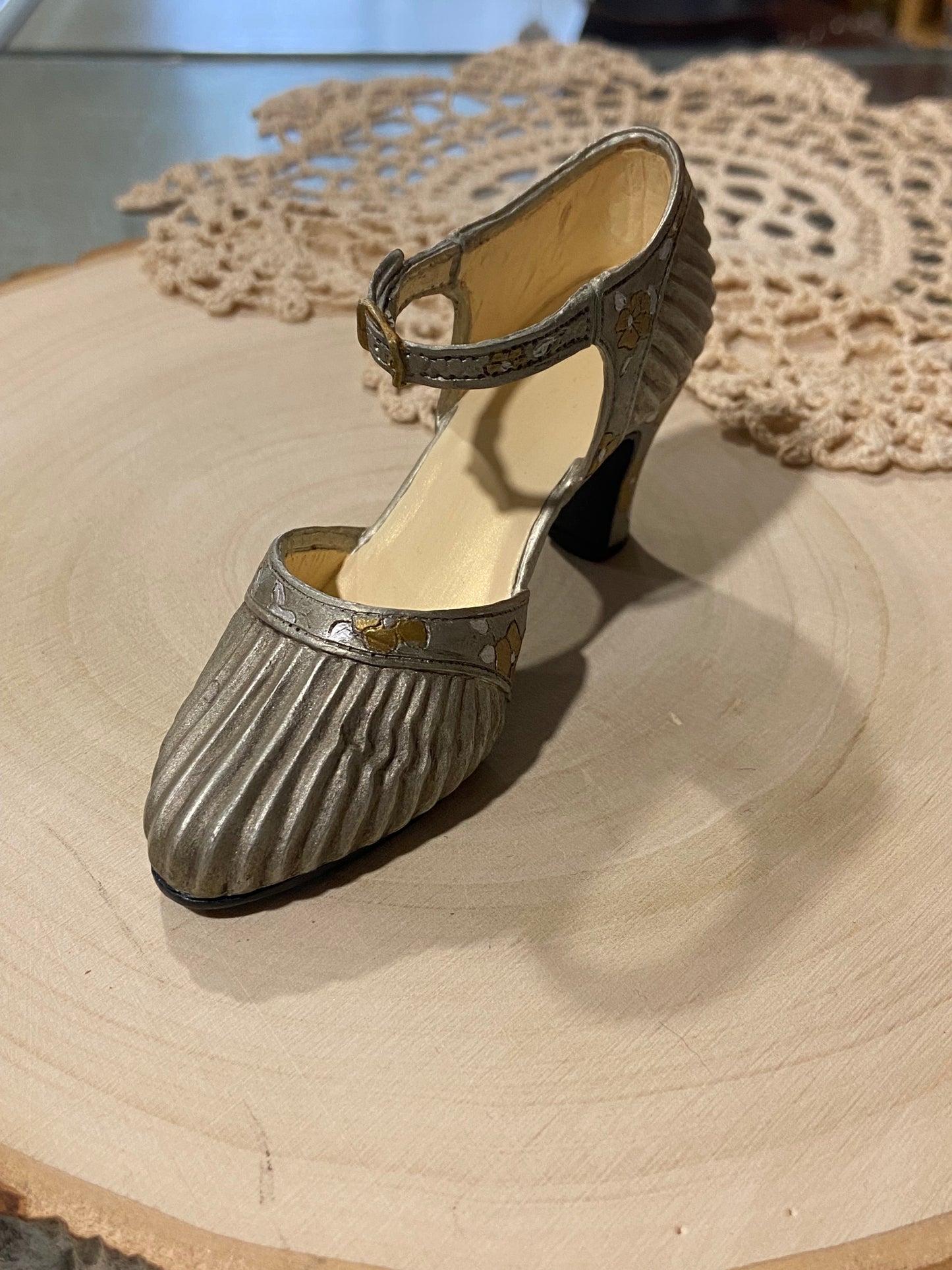 Just the Right Shoe by Raine