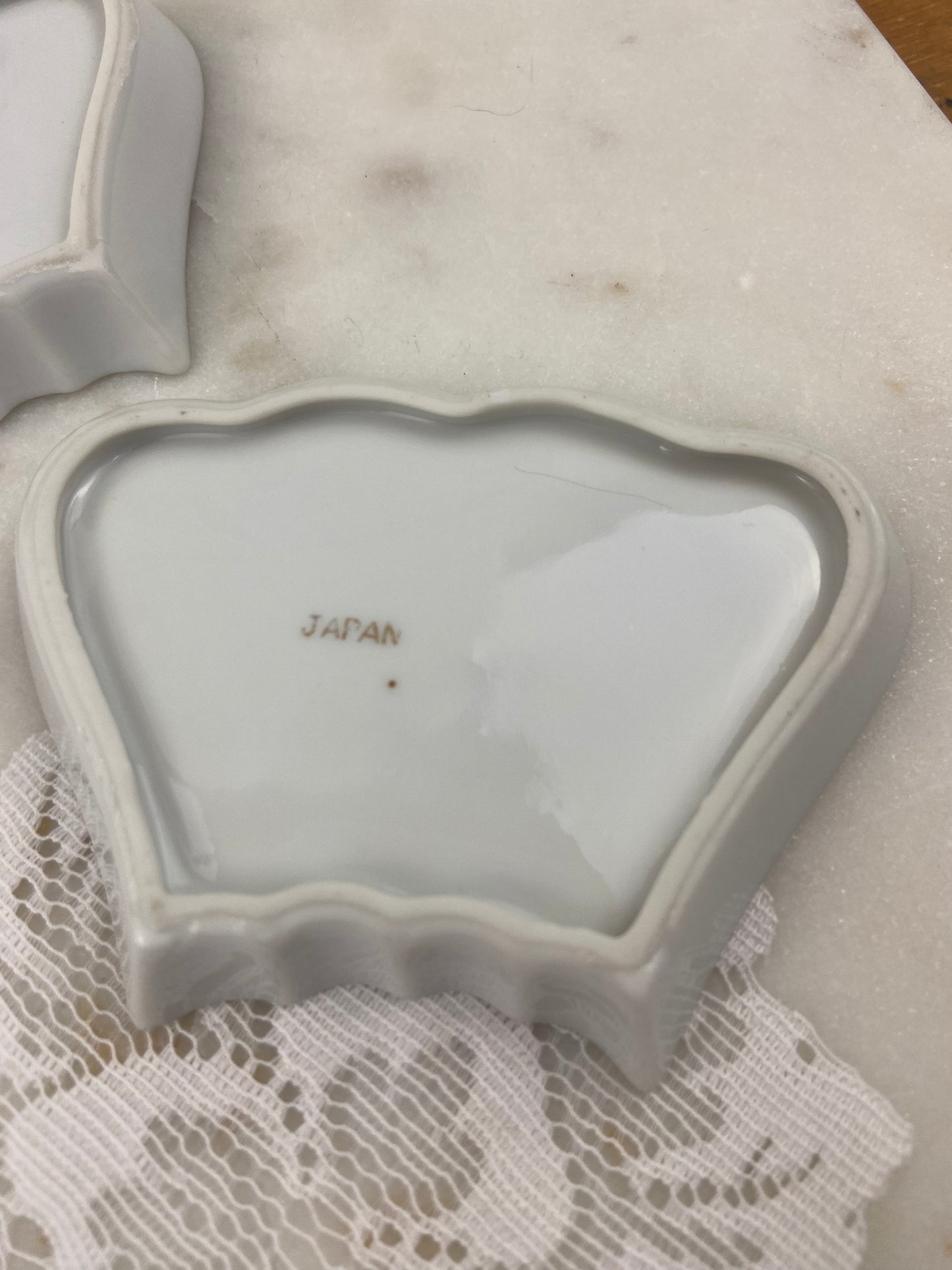 Pair of Wing-Shaped Fine Porcelain Bone Plates