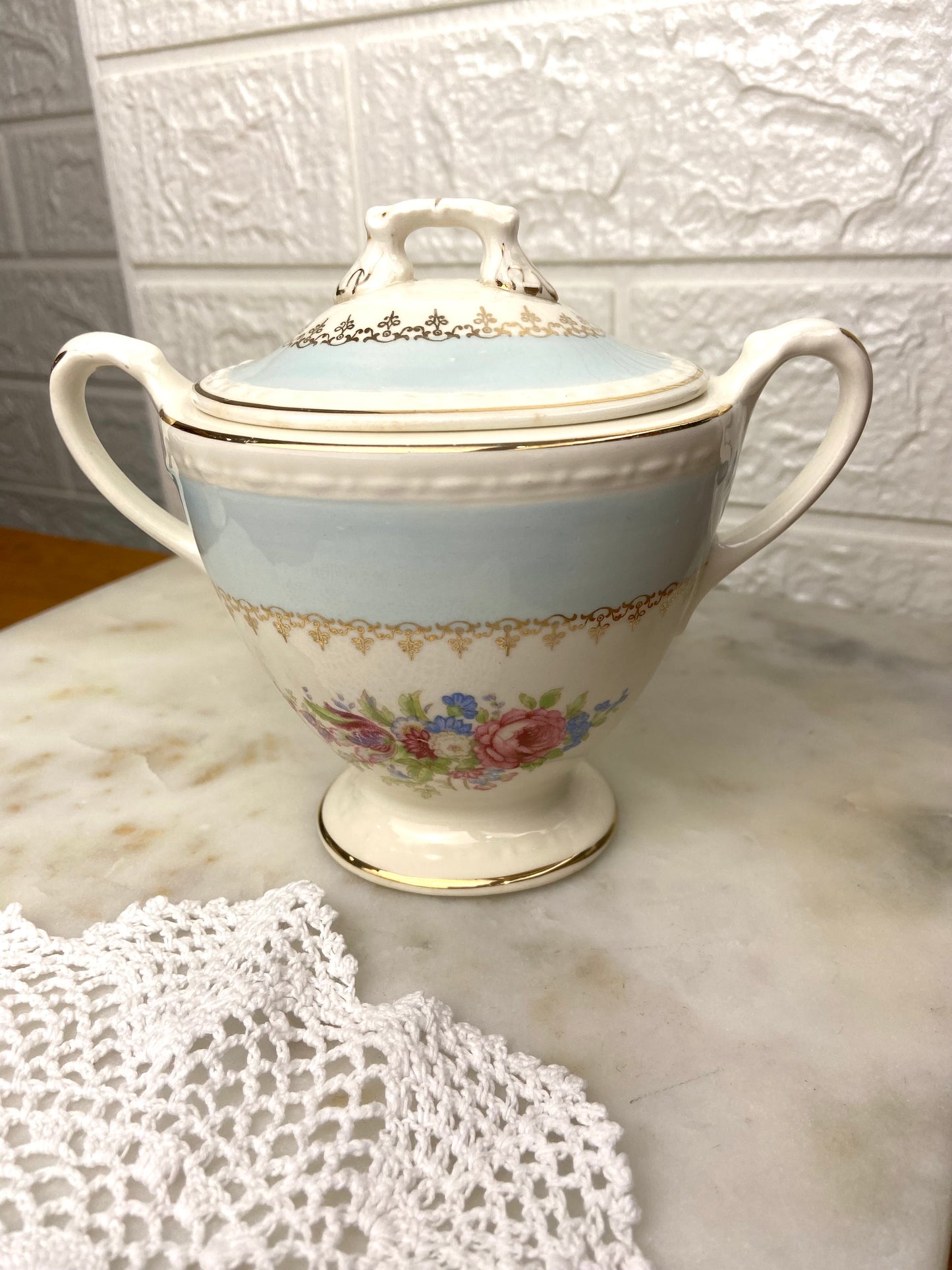 Homer Laughlin Creamer & Sugar Bowl in Eggshell Georgian Blue