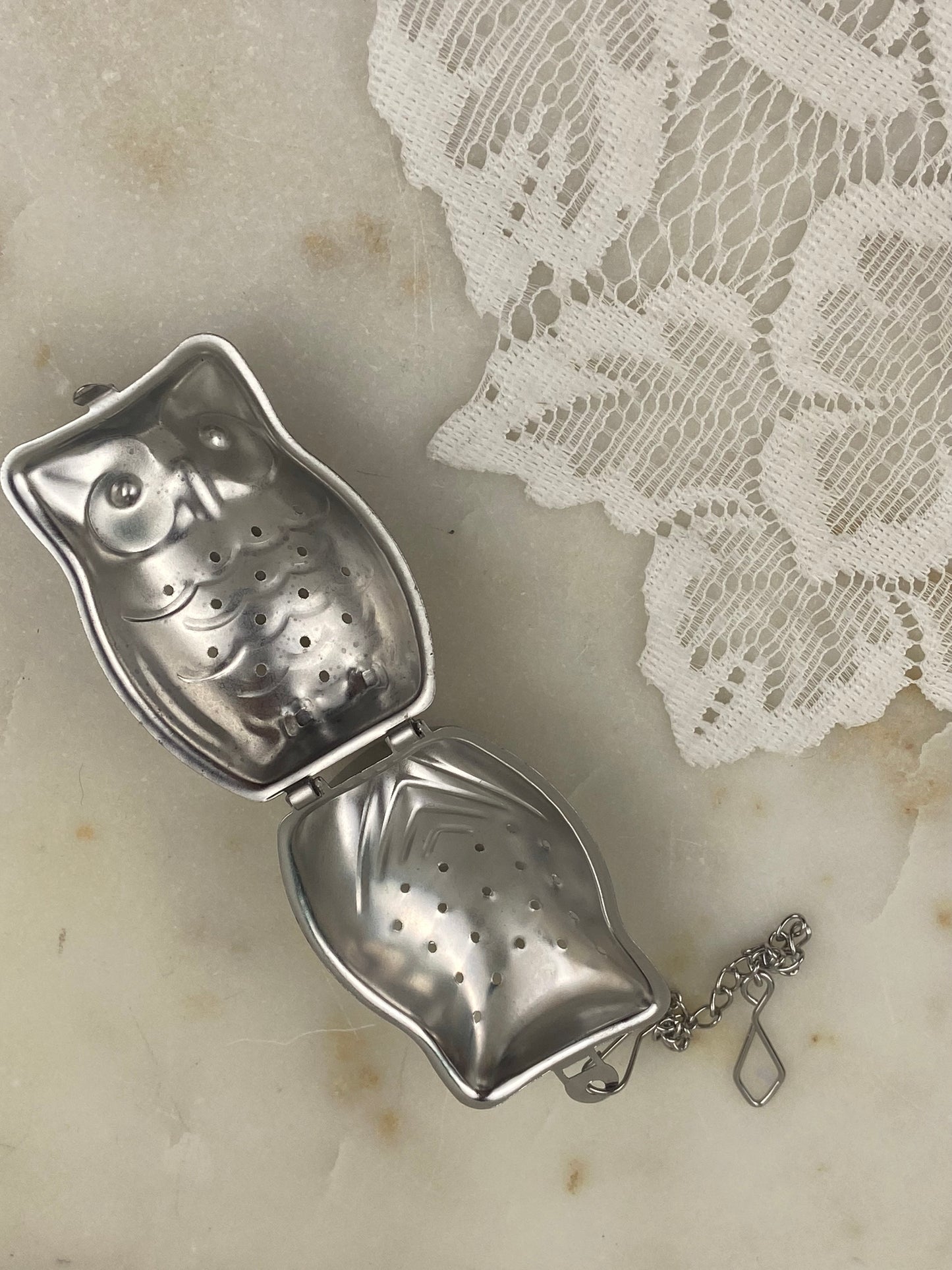 Metal Owl-Shaped Tea Dangle