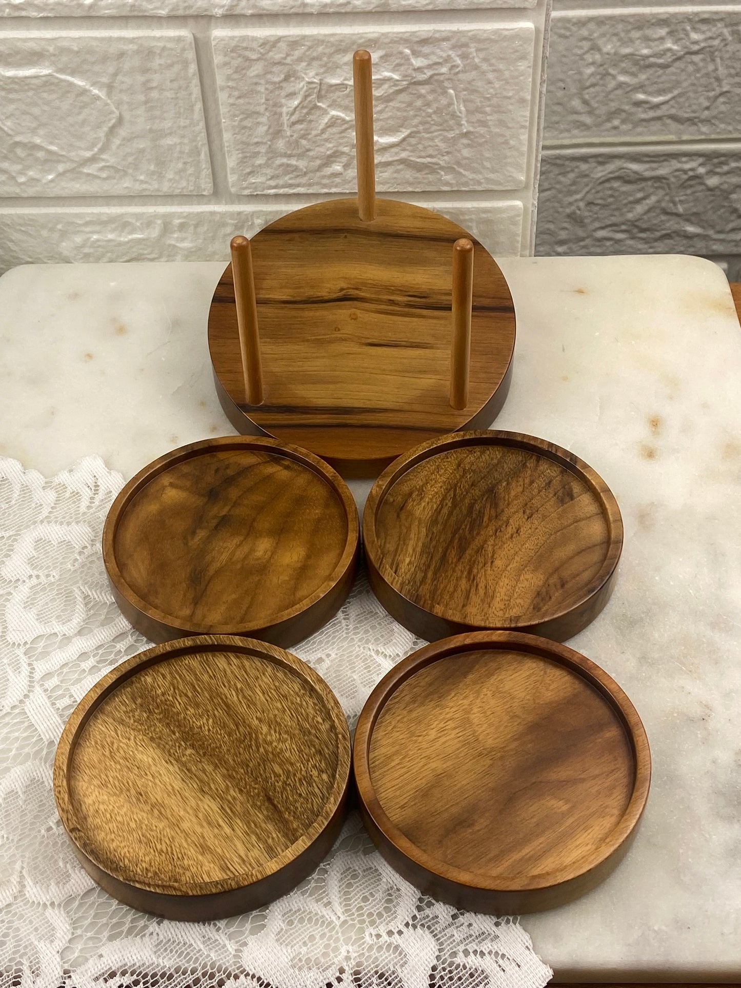 Set of 4 x Round Myrtlewood Drink Coasters with Stand