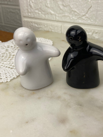 Ceramic Black & White Hugging Ghosts Salt & Pepper Shakers