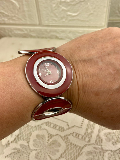 Red Geneva Quartz Bracelet Watch with Hinge Opening