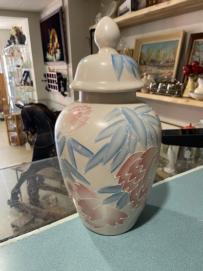 Large Chinese Fahua-Style Ceramic Urn