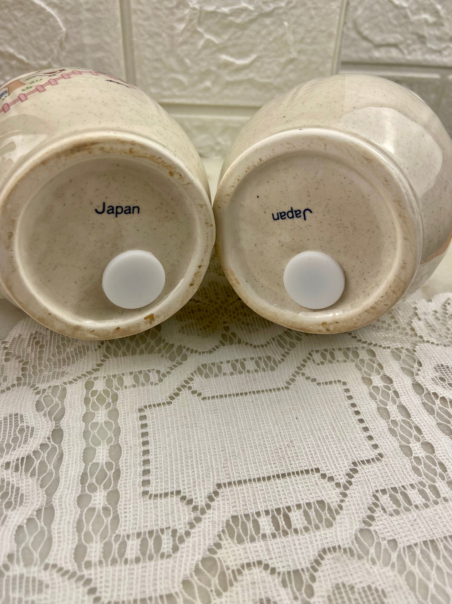 Pair of Jamestown Country Home Collection Salt & Pepper Shakers