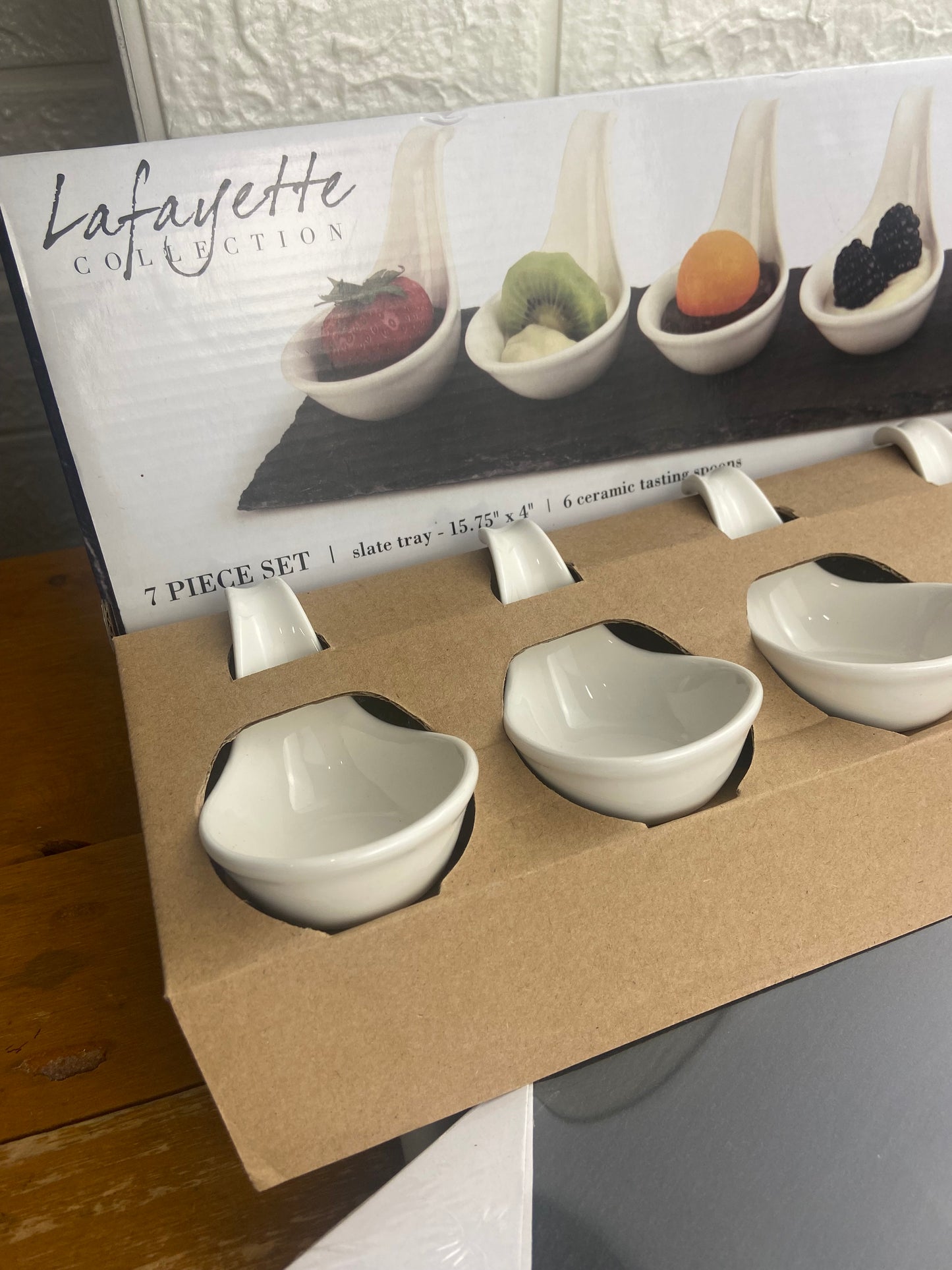 7 Piece Serving Set with 6 x Ceramic Tasting Spoons and Slate Tray