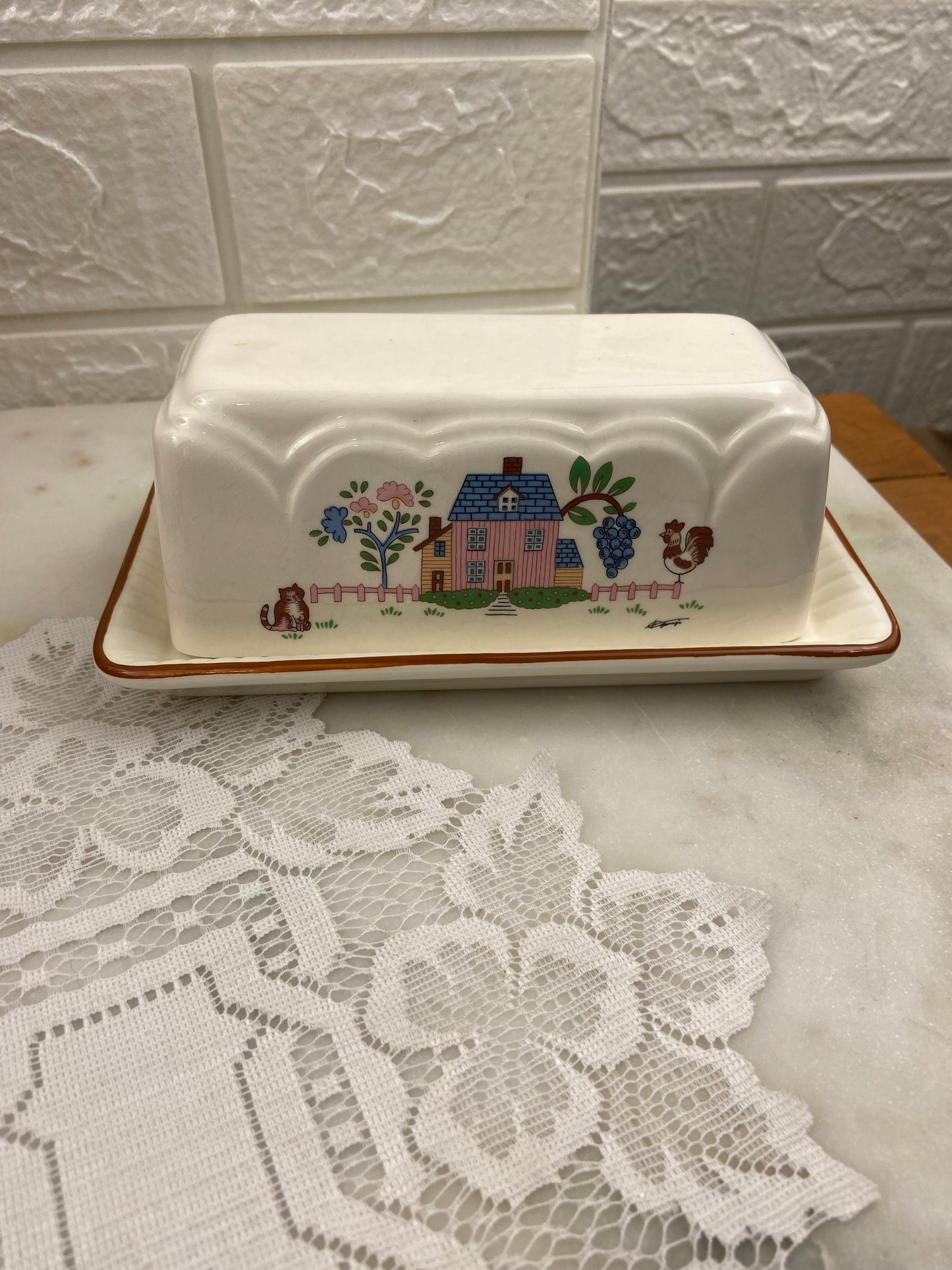 Jamestown Country Home Ceramic Butter Dish