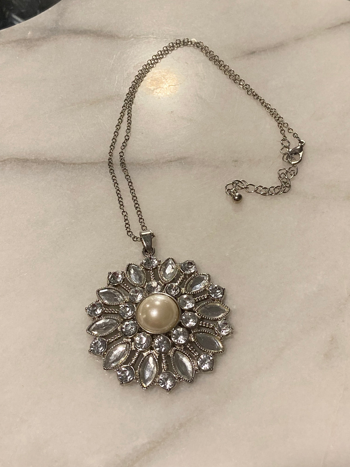 Silver-Tone Starburst Pendant with Rhinestones and Faux Pearl Cabochon and 18” Necklace