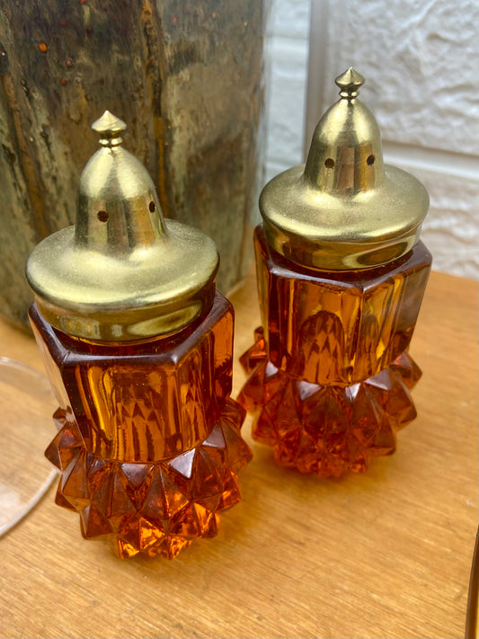 Vintage Amber Glass Salt and Pepper Shakers by Indiana Glass Company | Diamond Point Pattern MCM