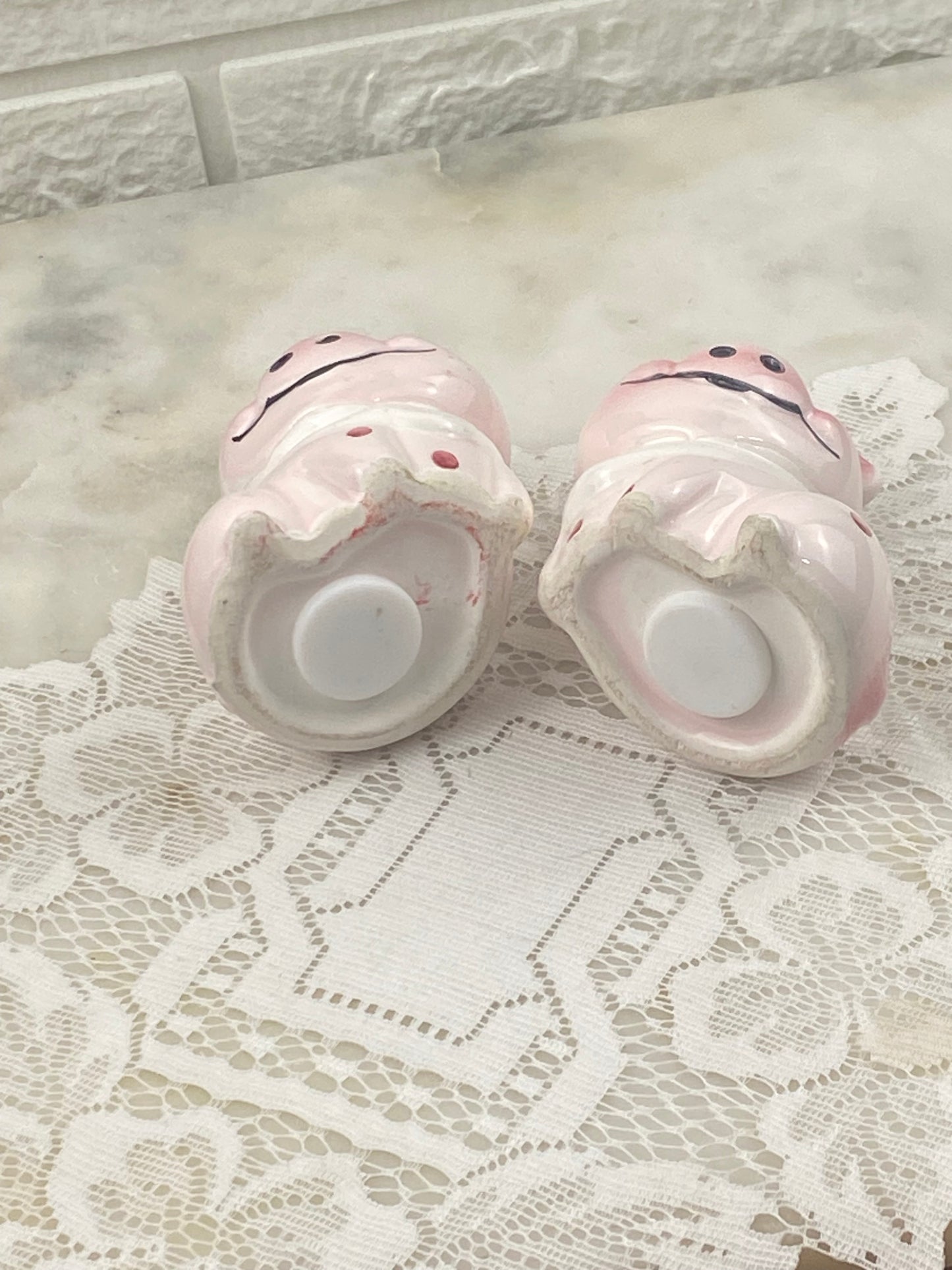 Pair of Polka Dot Pigs | Ceramic Salt & Pepper Shakers