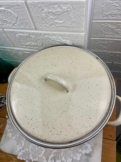 9.75” MCM Double-Handled Enamel Cooking Pot with Lid
