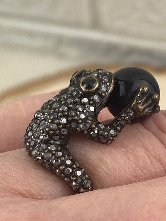 Vintage Avon ‘Wild Safari Critters’ |Metal Frog Ring with Faux Onyx Spinning Black Ball [Size 7]