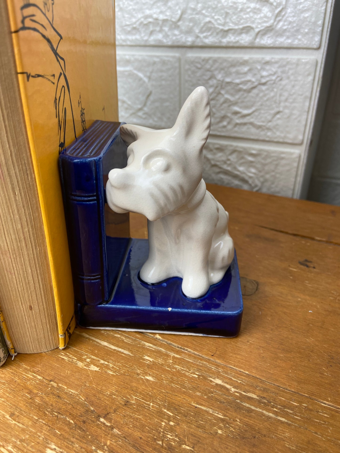 Pair of Porcelain Scottish Terrier Bookends | Weighted