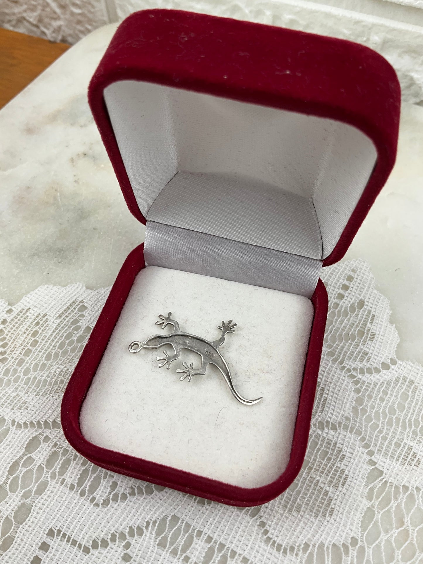 Sterling Silver Gecko Pendant in Red Velvet Box | 925