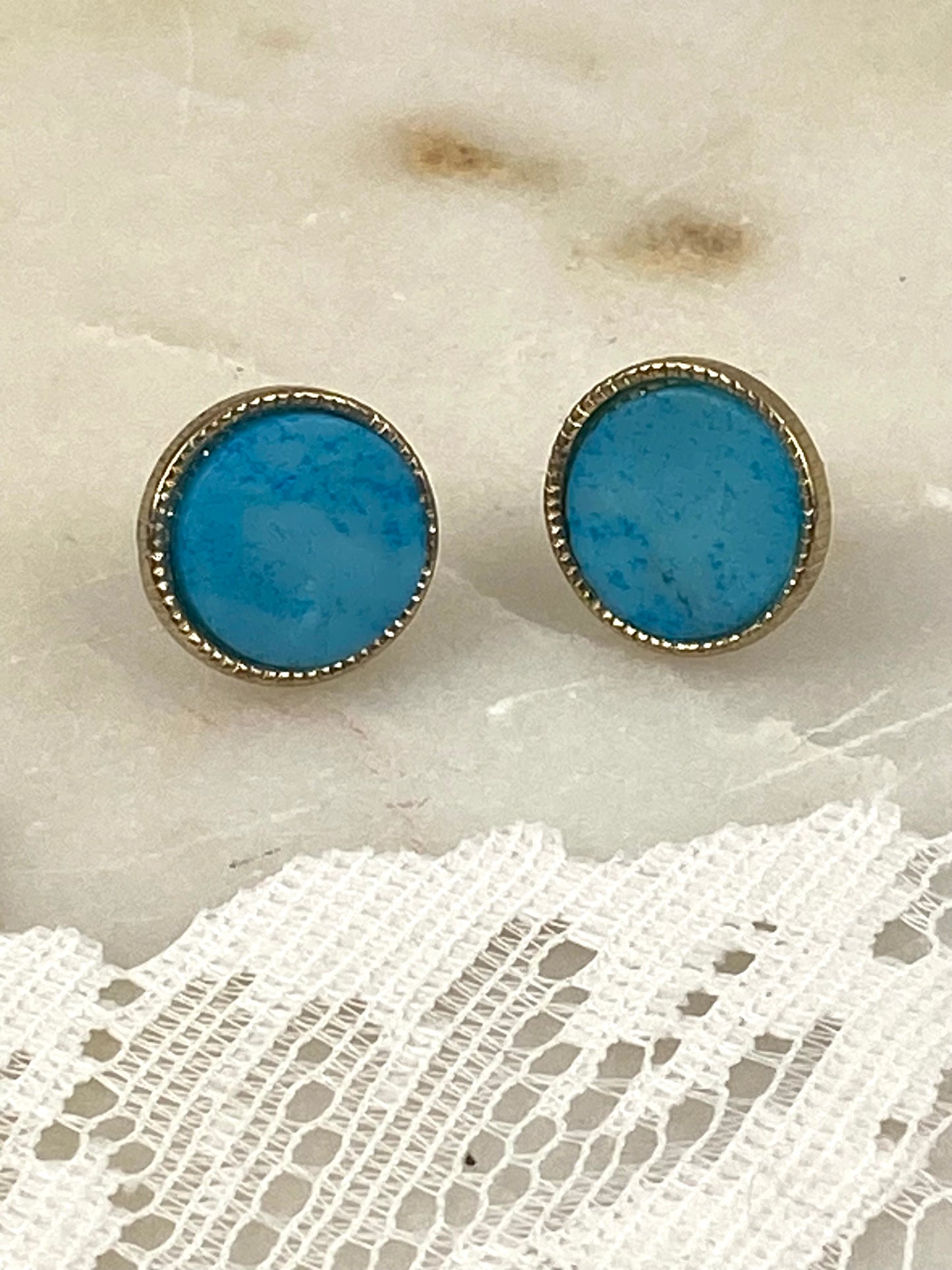 Round Blue Stone Earrings for Pierced Ears [Posts]