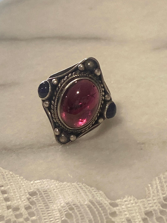 Sterling Silver Bohemian Ring with Rope Twist Detail | Clear Pinkish- Red Cabochon