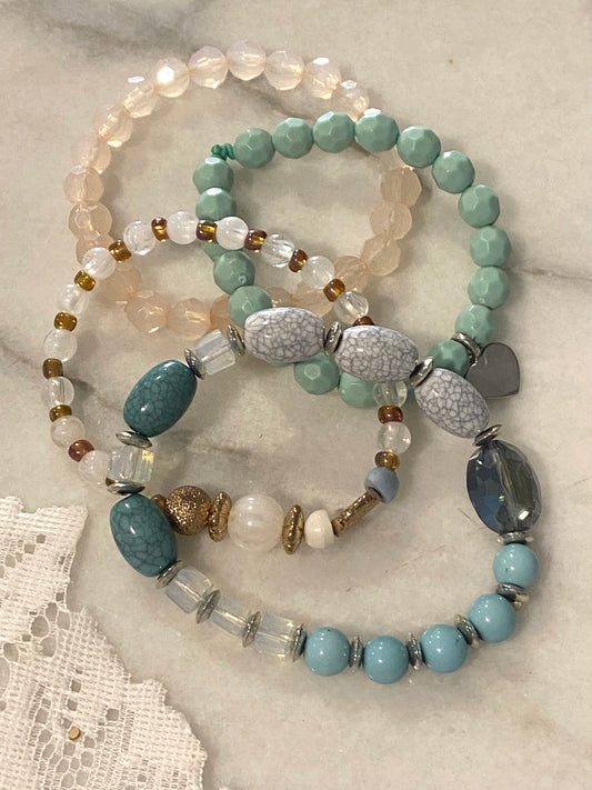 Set of 4 x Elastic Bracelets [Assorted Materials]