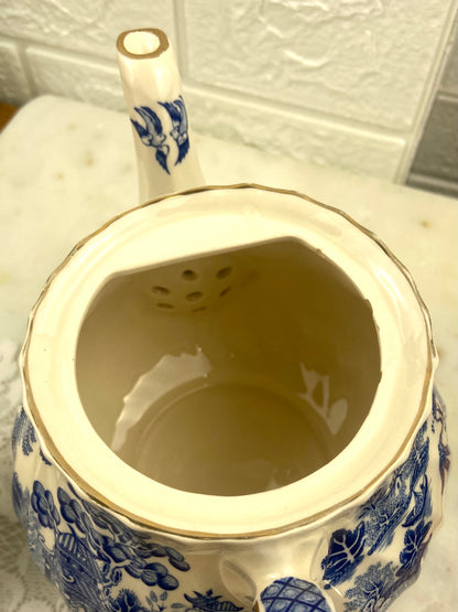 Sadler Porcelain Teapot | Blue Willow Pattern