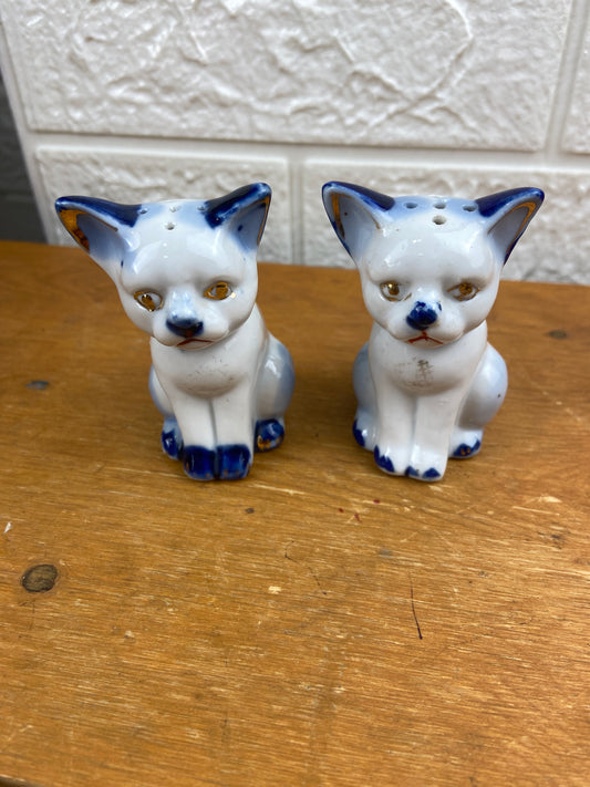 Vintage Blue and White Siamese Cat Salt and Pepper Shakers