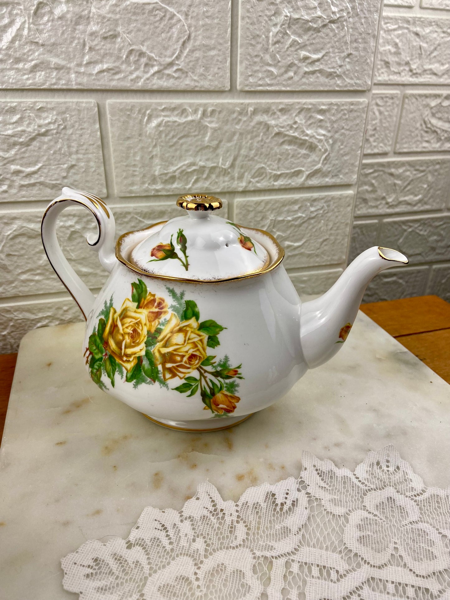 Royal Albert Bone China Teapot | Tea Rose Pattern
