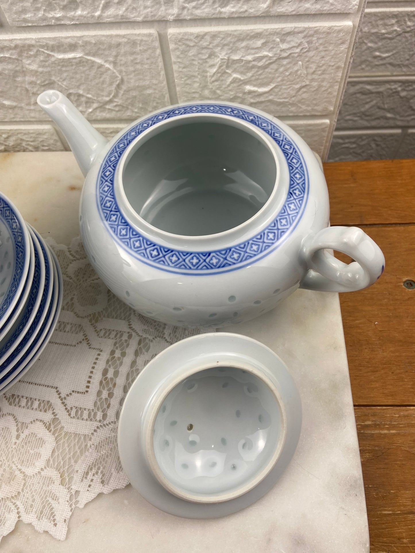 Chinese Teapot Set with 5 Teacups and Saucers