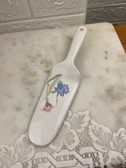 Porcelain Pie / Cake Server | Floral Design