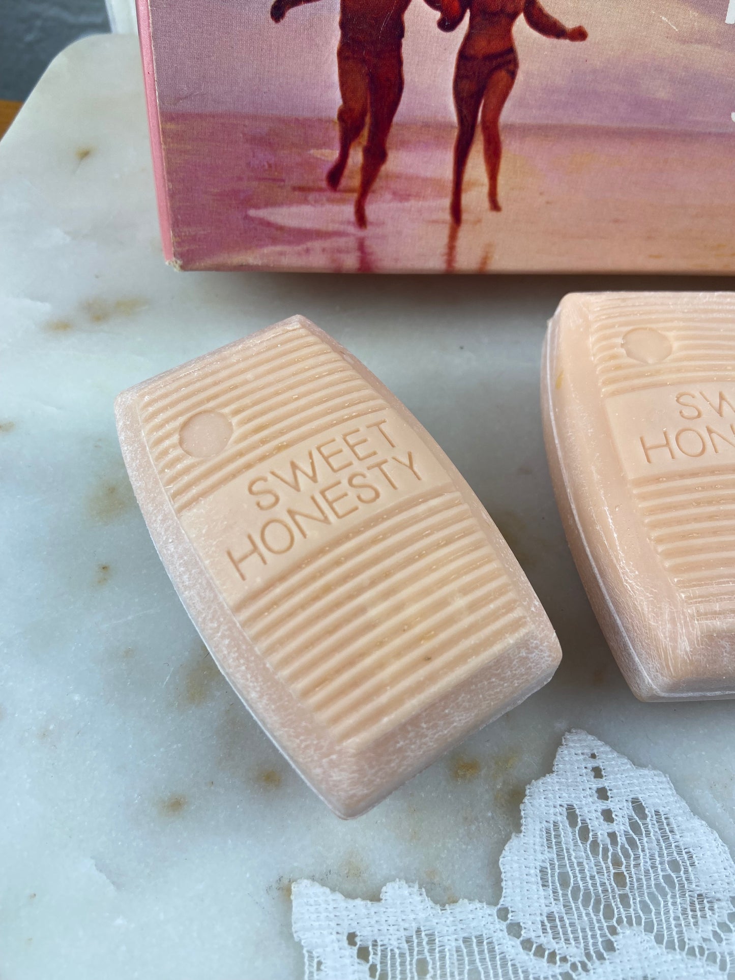 Vintage Avon 'Sweet Honesty' Boxed Perfumed Soap Set