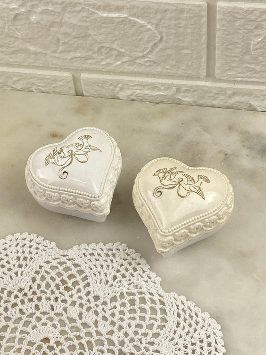 Vintage Avon | Milk Glass Heart Crème Sachet (Empty)