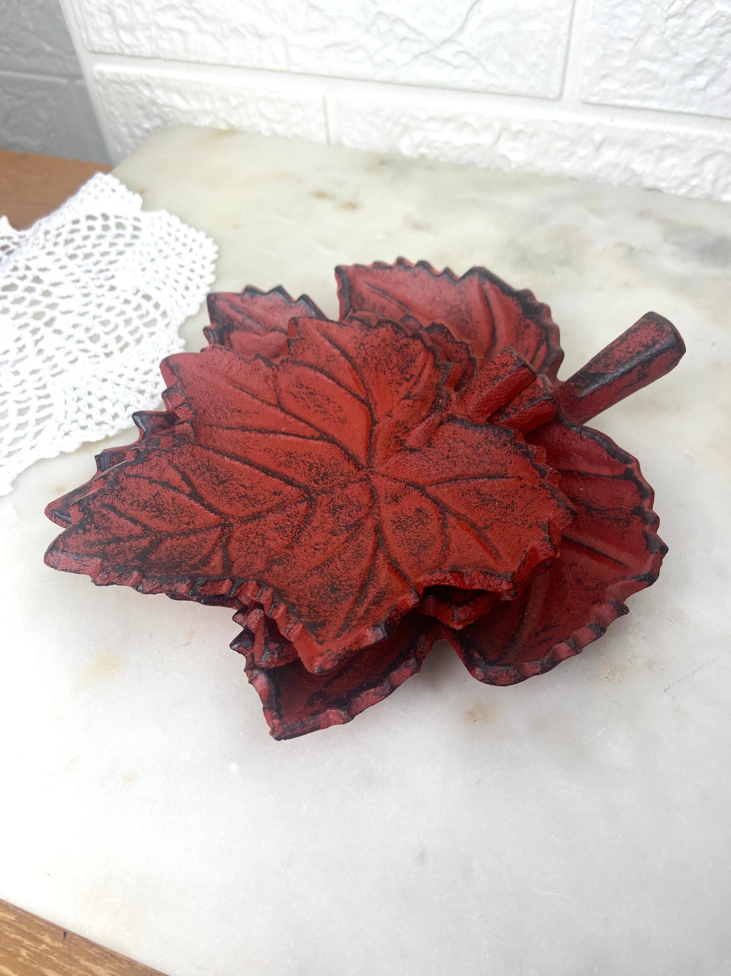 Set of 3 x Cast Iron Leaf Plates | Nesting