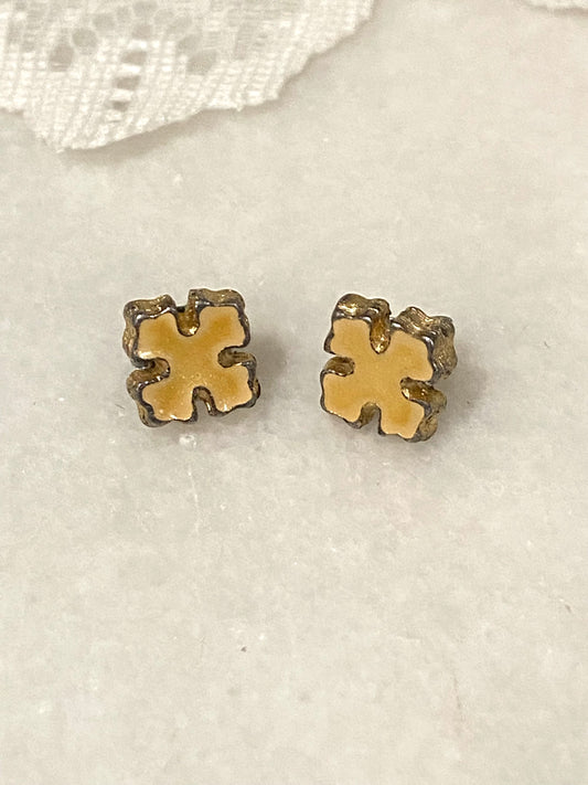 Small Enamel Clover Earrings [Posts]