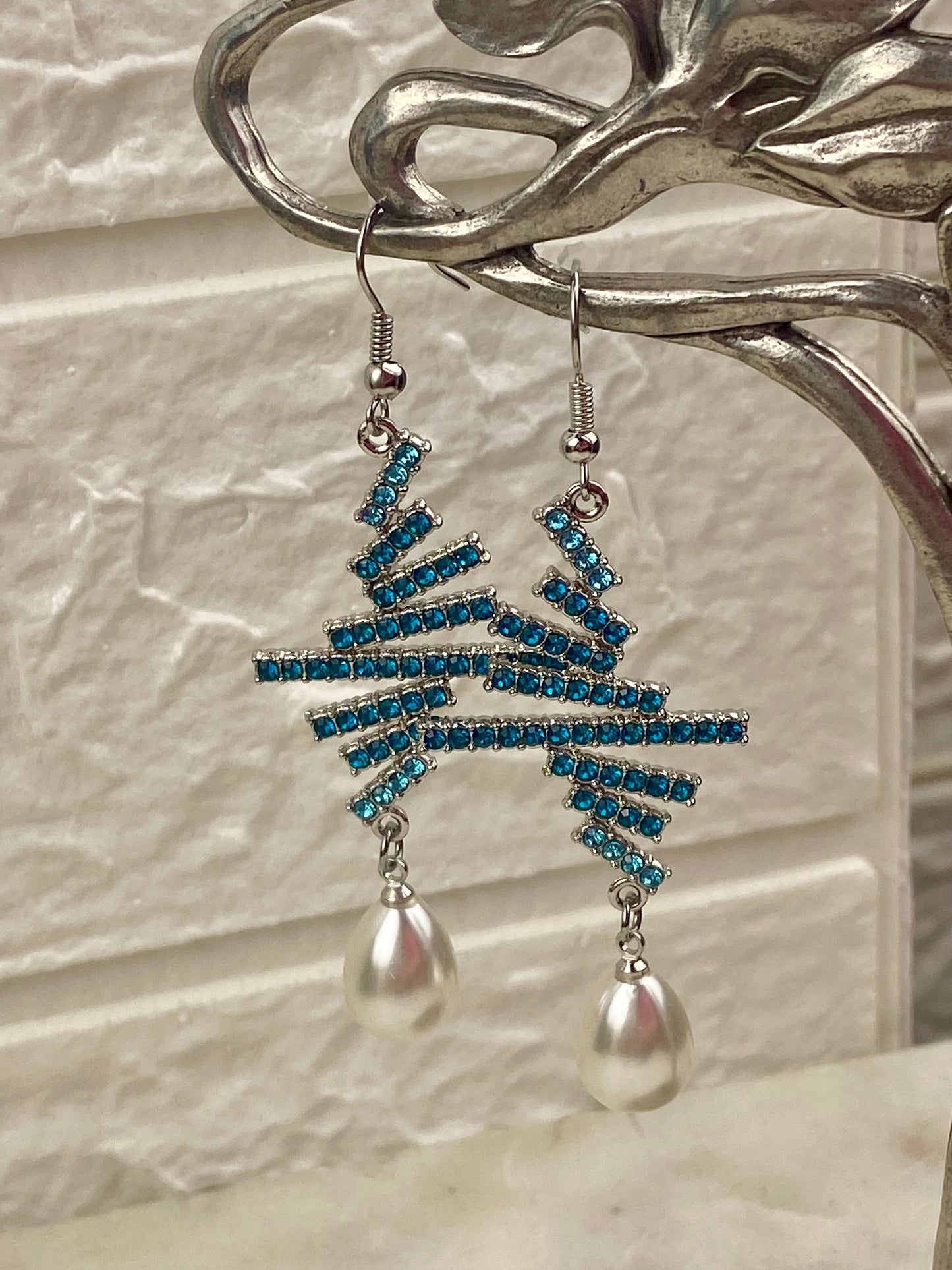 Timeless Tapestry Sparkling [Hooks] Silver-Tone Dangle Earrings with Sea Blue Rhinestones