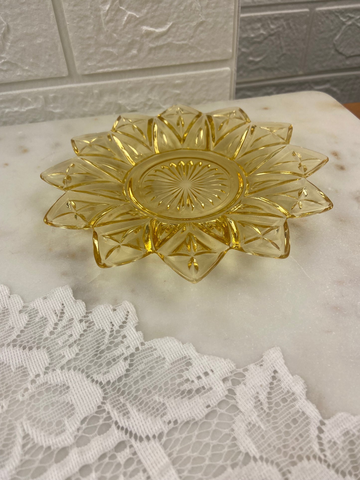 Federal Glass Co. 12 Point Amber Glass Starburst Plate