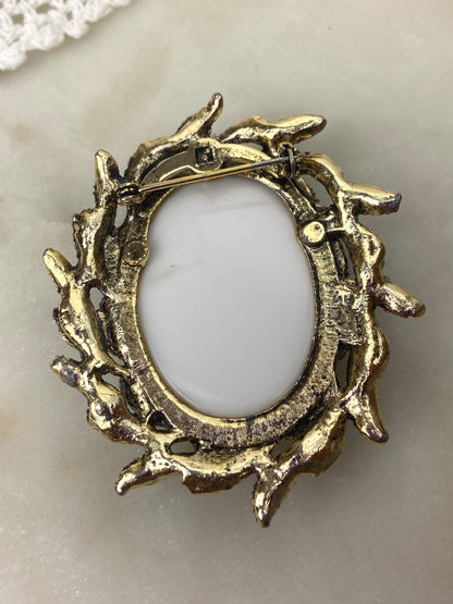 Metal & Acrylic Cameo Brooch