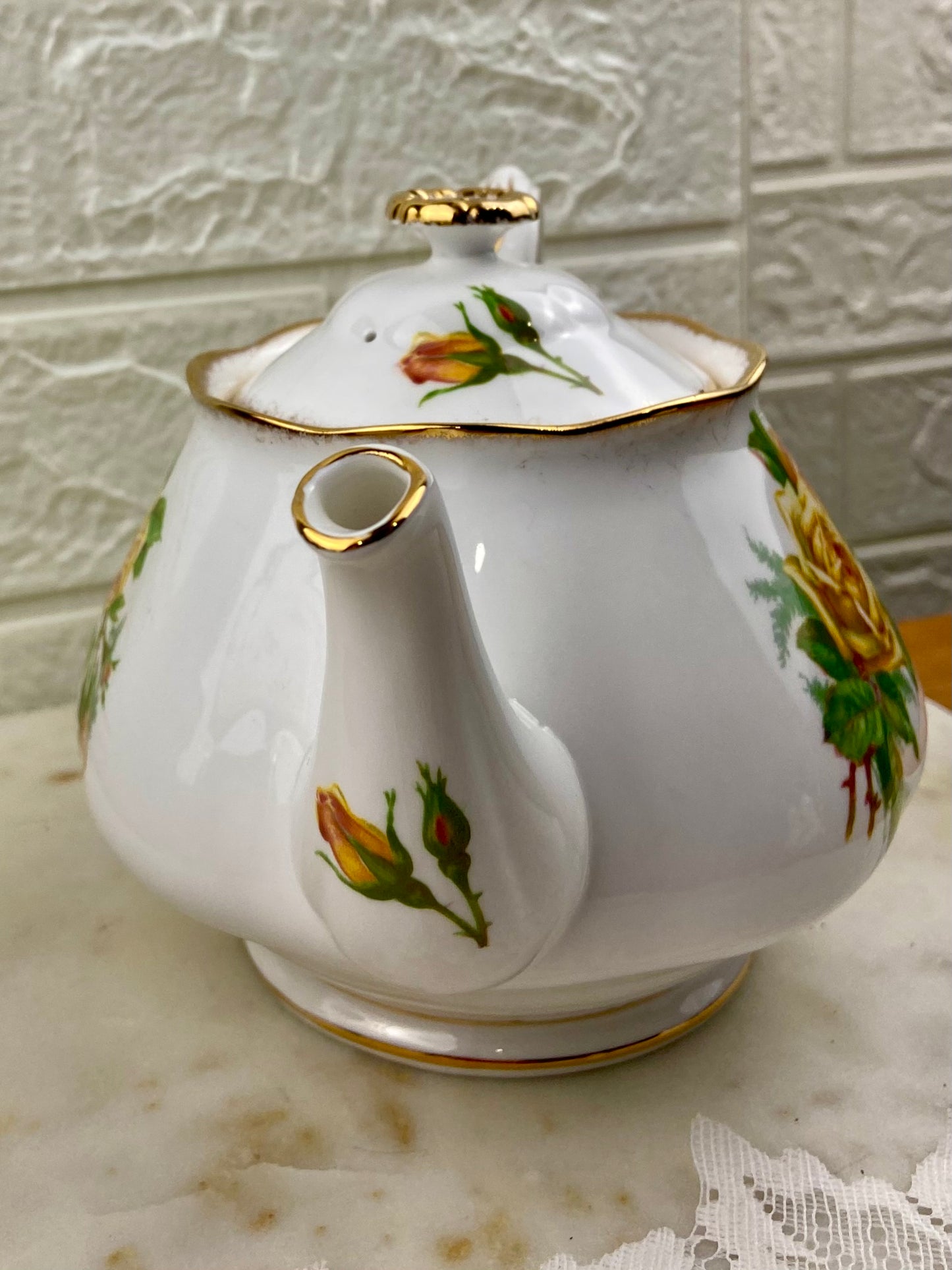 Royal Albert Bone China Teapot | Tea Rose Pattern