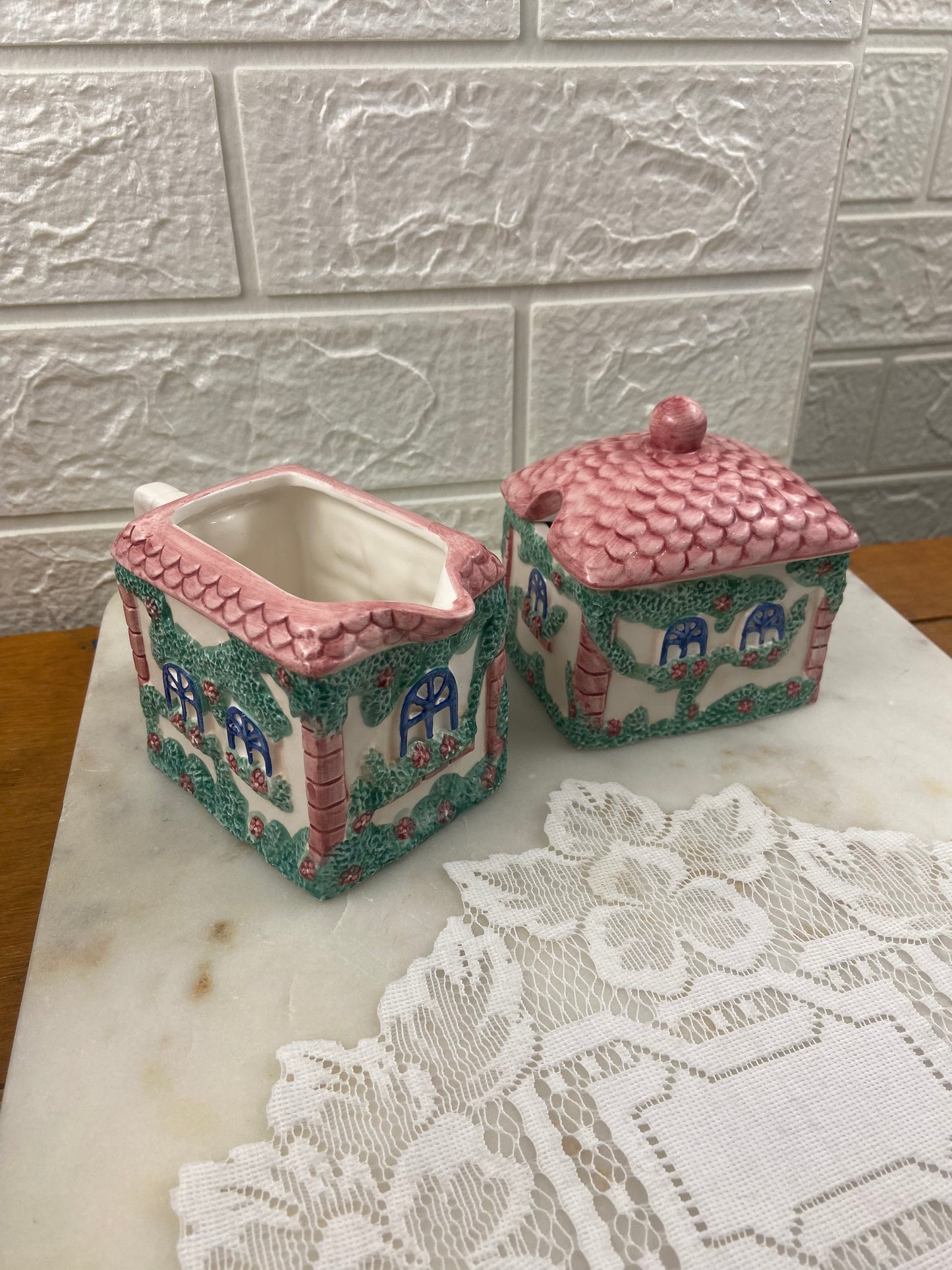Vintage Avon | Country Cottage Sugar and Creamer Set