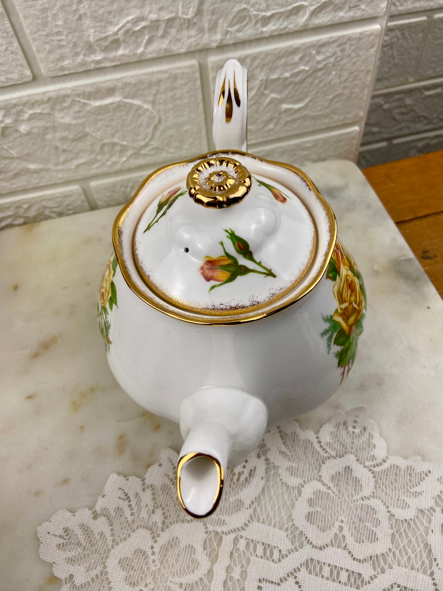 Royal Albert Bone China Teapot | Tea Rose Pattern