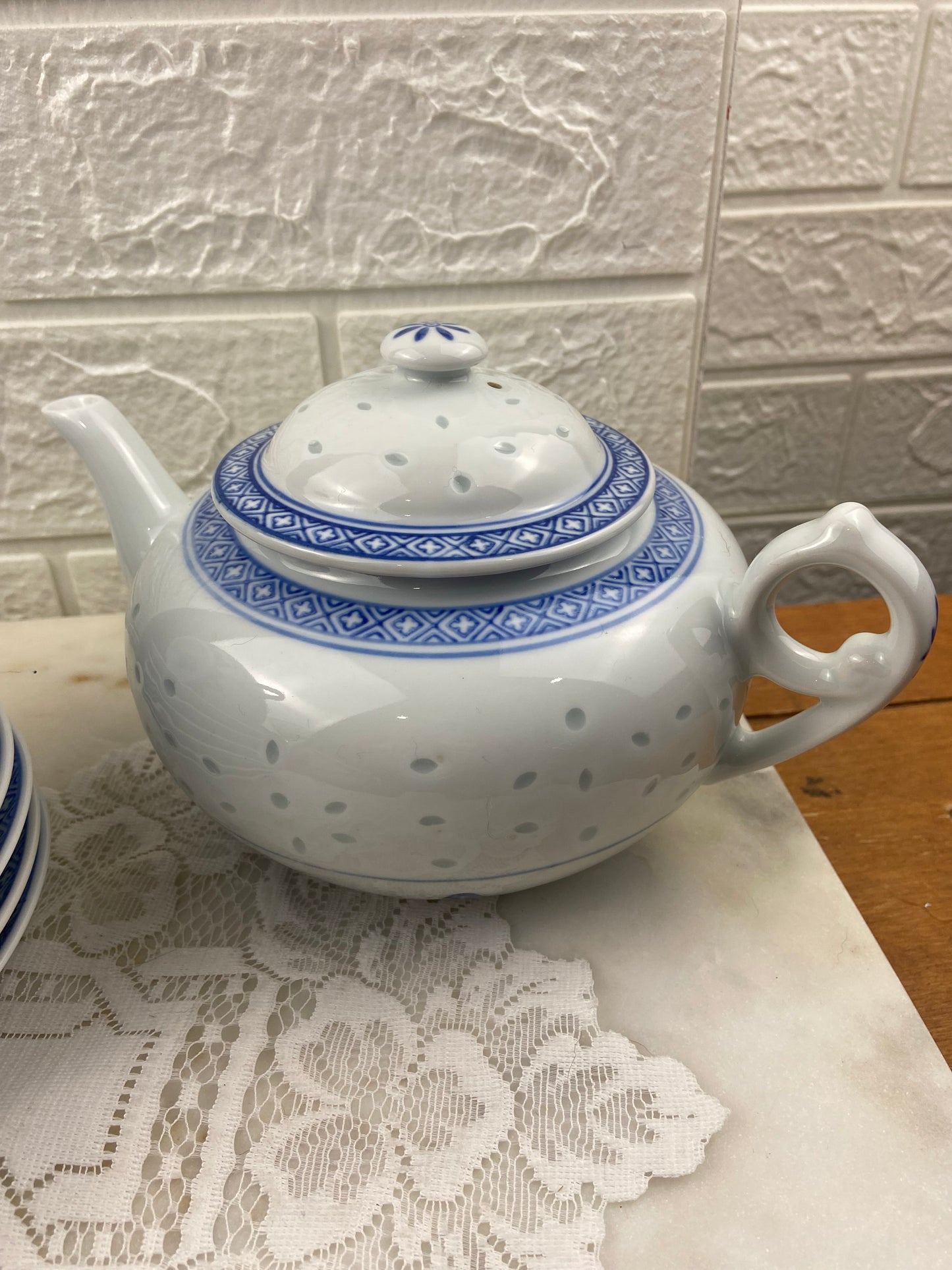 Chinese Teapot Set with 5 Teacups and Saucers