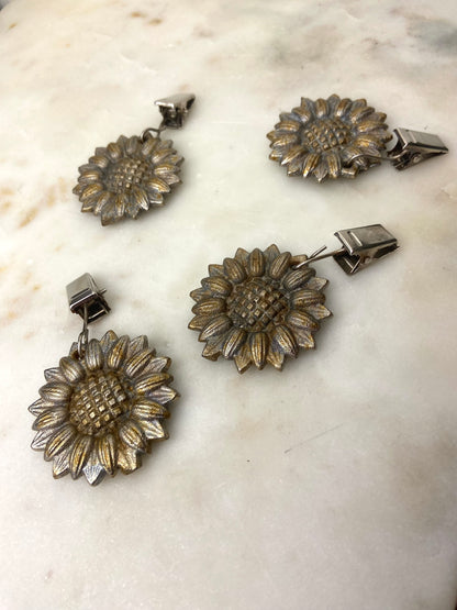 Set of 4 Sunflower-Shaped Tablecloth Weights