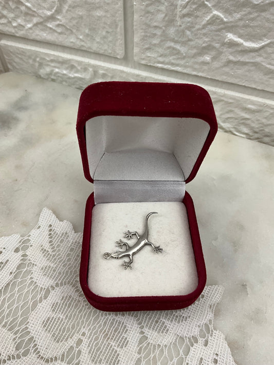 Sterling Silver Gecko Pendant in Red Velvet Box | 925