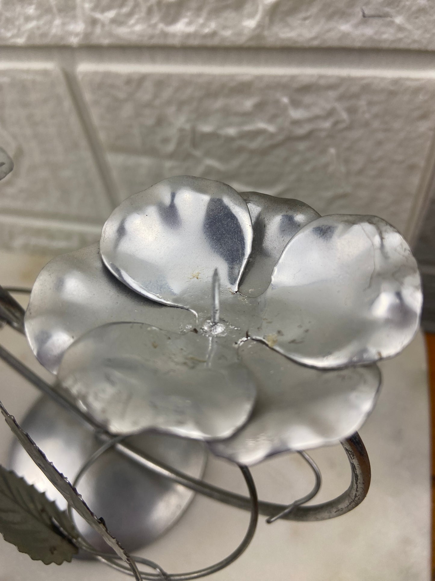 Metal Art Deco Style Twin Candle Holder with Pair of Rose-Shaped Candles