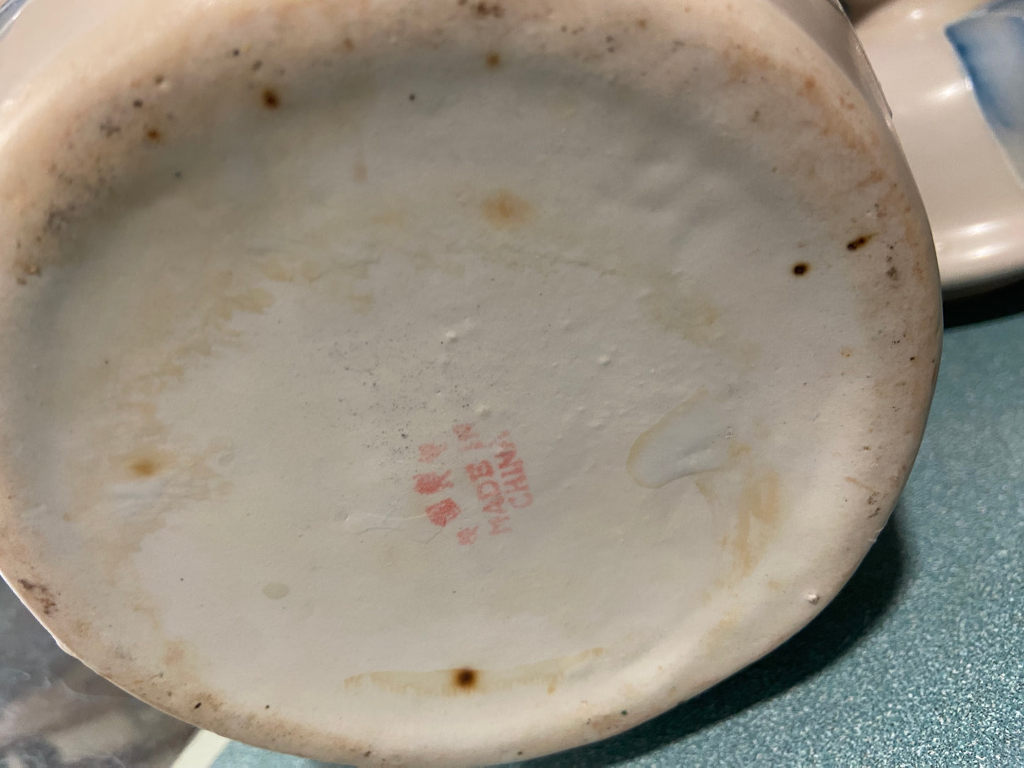 Large Chinese Fahua-Style Ceramic Urn