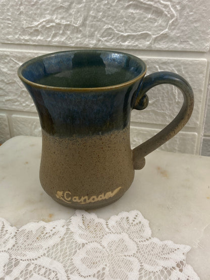 Large Stoneware Coffee Mug with ‘Canada’ Embelishment