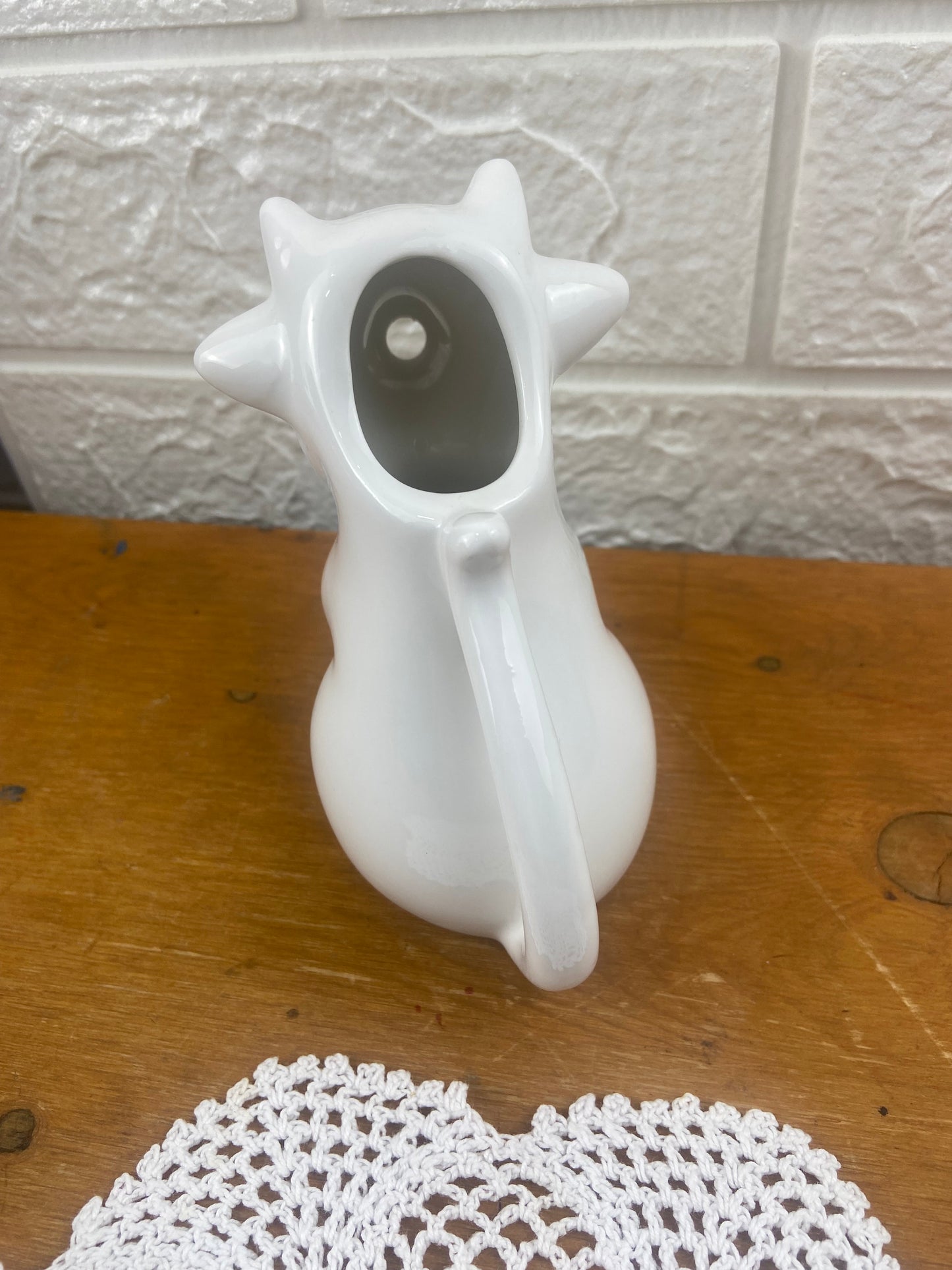 Maxwell & Williams Ceramic Sitting Cow Creamer