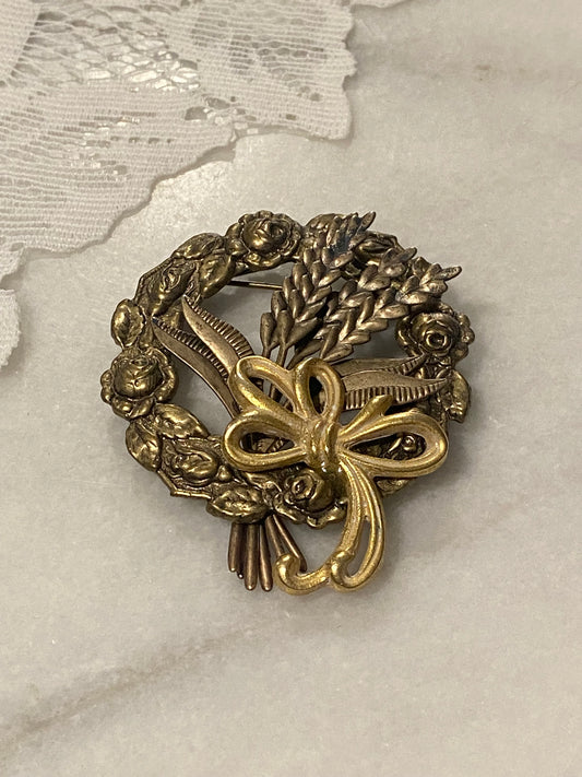 Metal Harvest Wreath Brooch