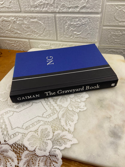 The Graveyard Book by Neil Gaiman [Hardcover]