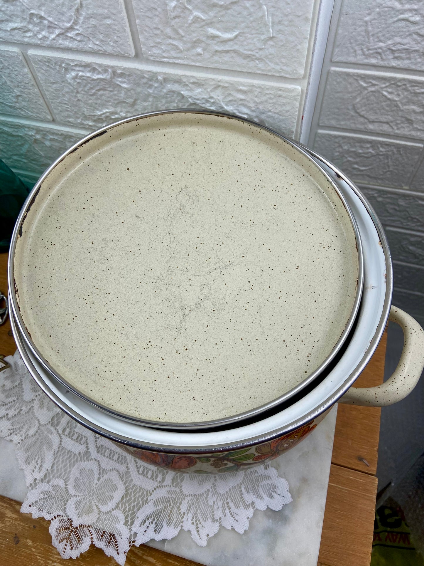 9.75” MCM Double-Handled Enamel Cooking Pot with Lid