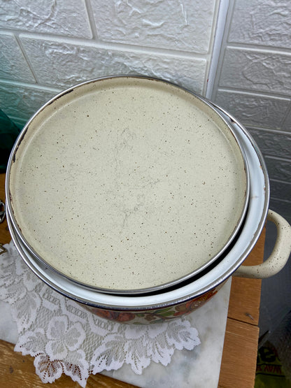 9.75” MCM Double-Handled Enamel Cooking Pot with Lid
