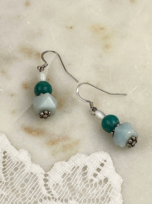 Green and White Stones Dangle Earrings with Flower Detail [Hooks]