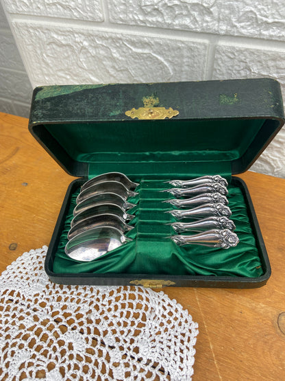 Boxed Set of Silver-Plated Teaspoons (Set of 6)