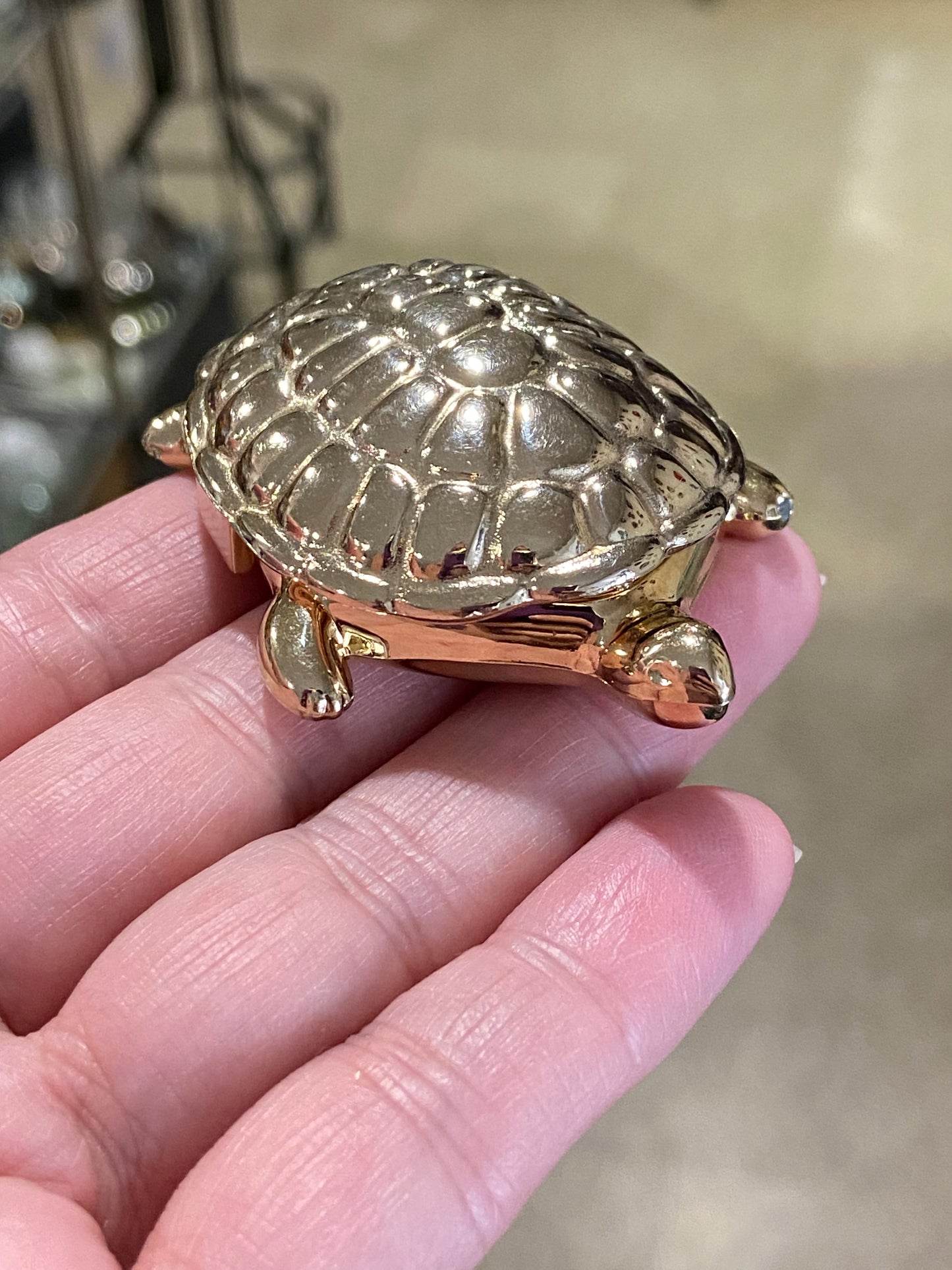 Vintage Avon | Small Turtle Perfume Compact (Empty)